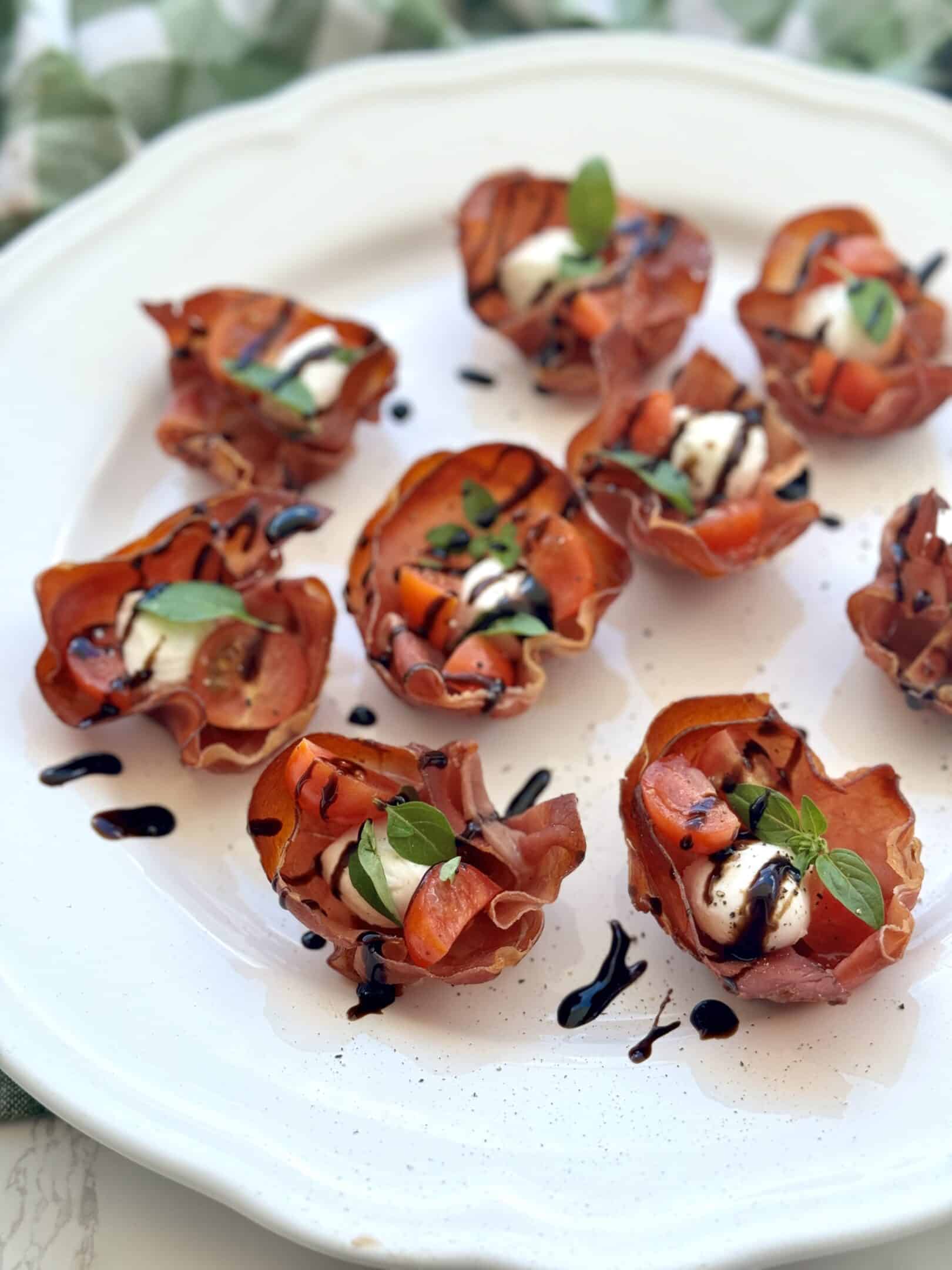 Barquitas caprese