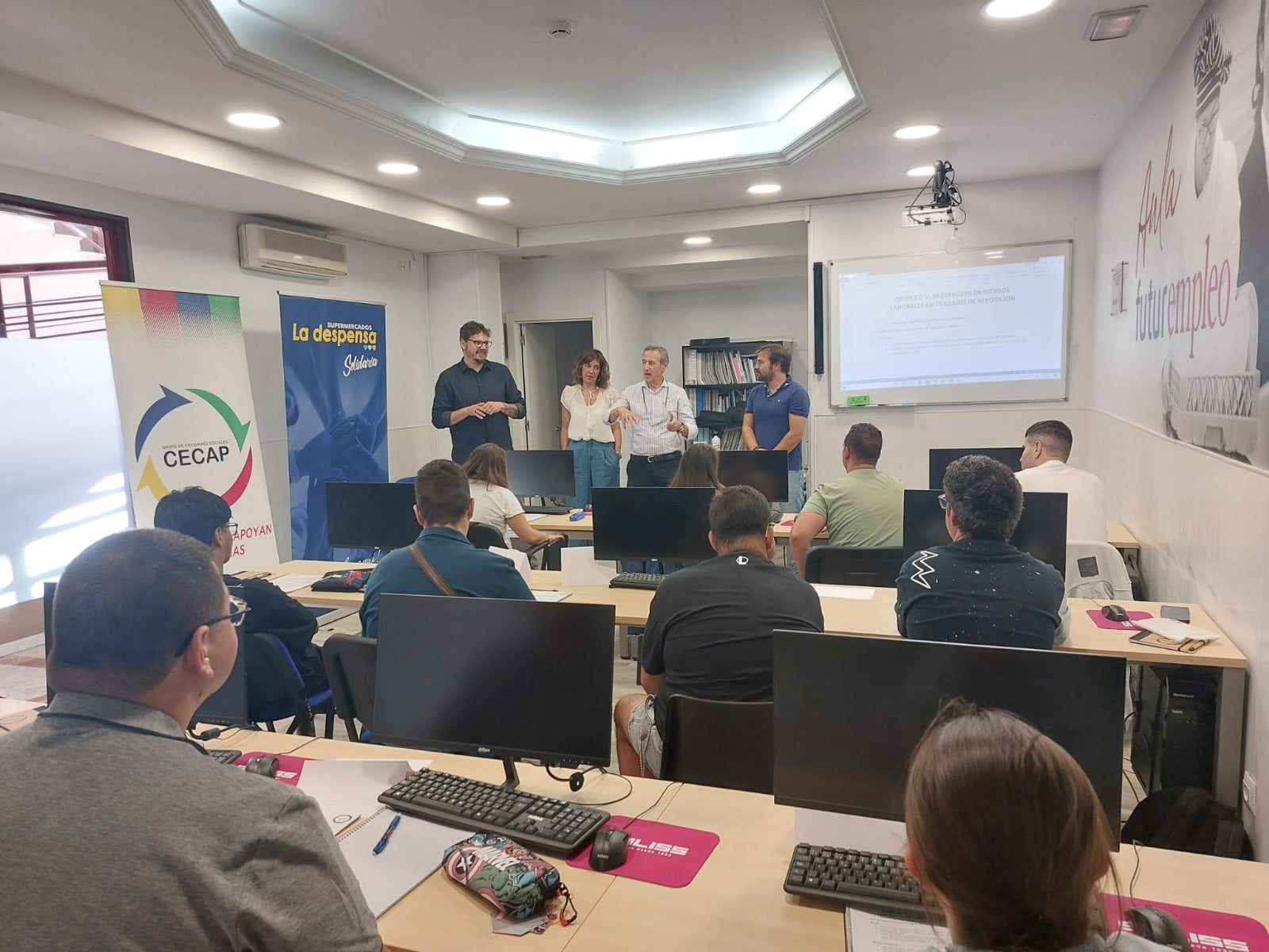 La Despensa Supermercados y Grupo CECAP inauguran la Escuela de Reponedores
