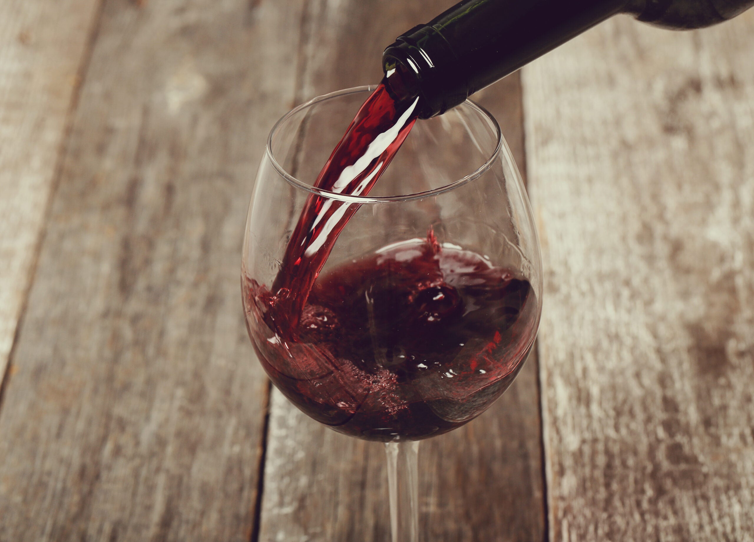 El vino tinto, esencia y producto del que estar orgullosos
