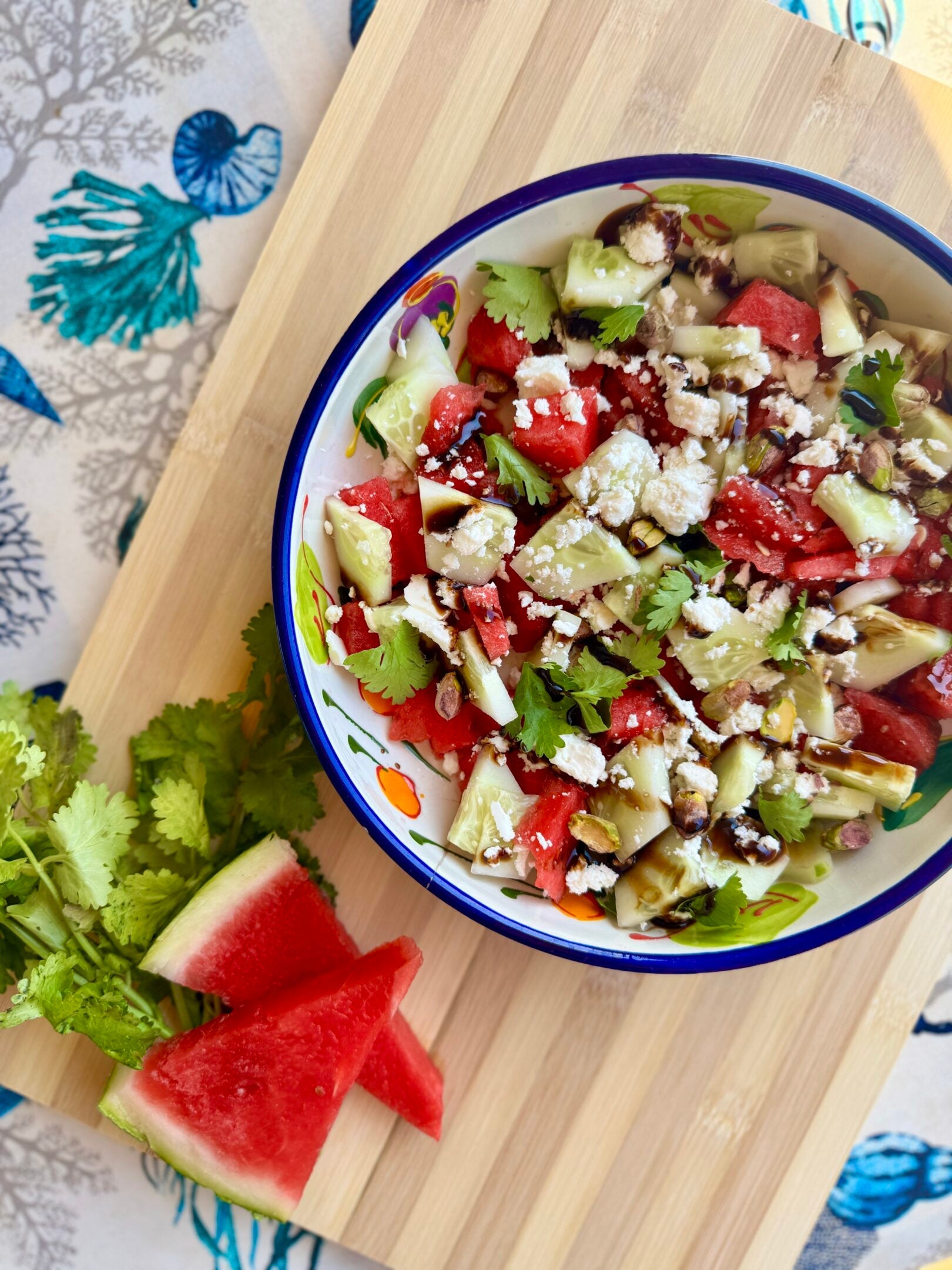 Ensalada de sandía y pepino con vinagreta suave