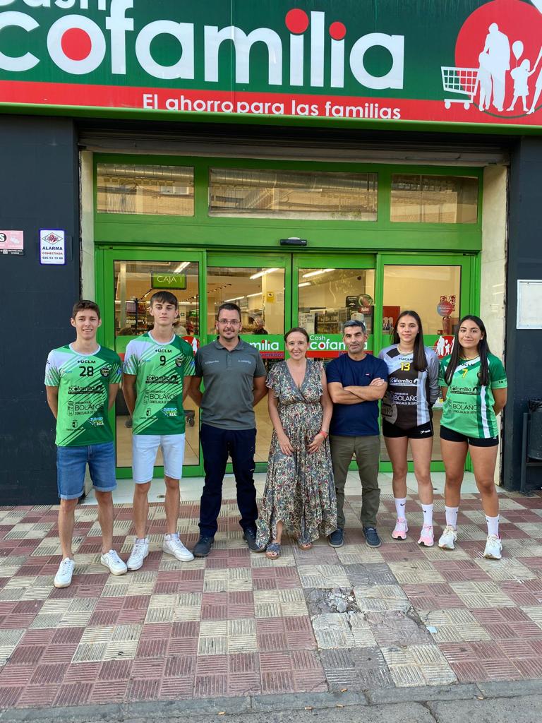 La Despensa Supermercados y Ecofamilia renuevan el patrocinio con el Club Balonmano Bolaños